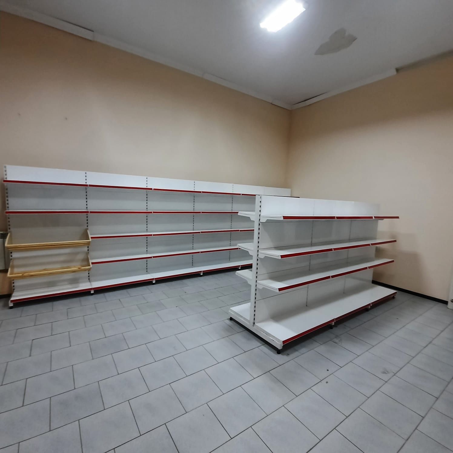 Полки Стеллажи кассовые боксы