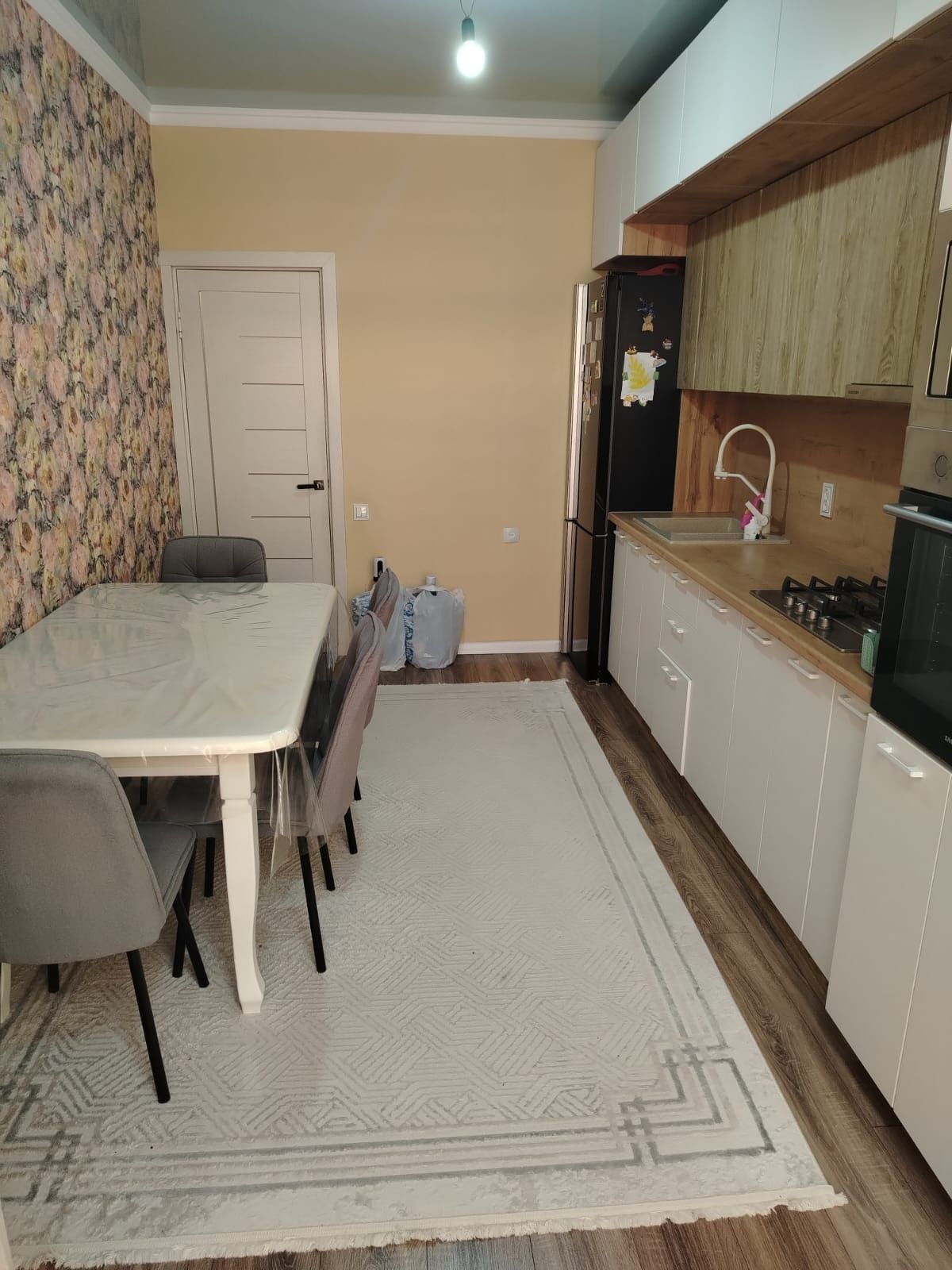 Срочно продаётся 1комн кв 16-90 Жк Евразия.