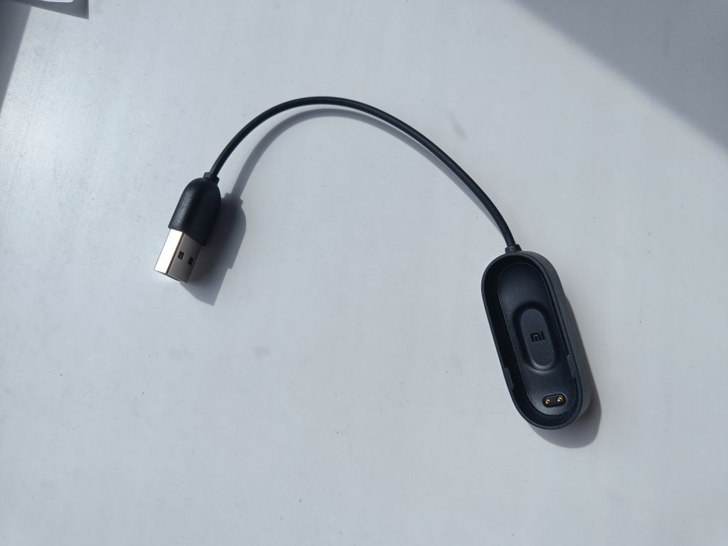 Зарядное Xiaomi Mi Band 4