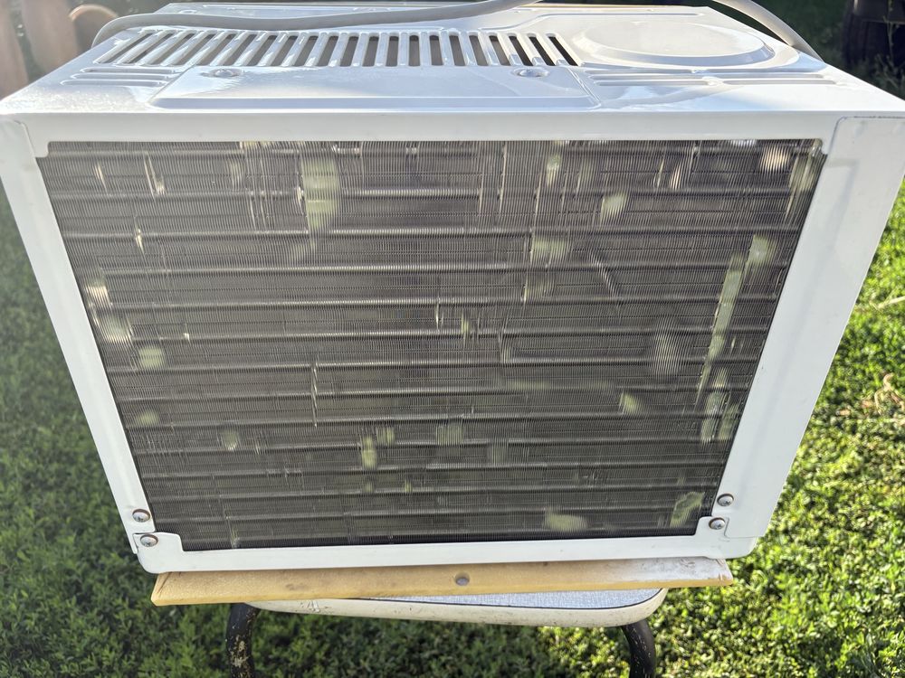 Продам б/у кондиционер оконный Midea 5