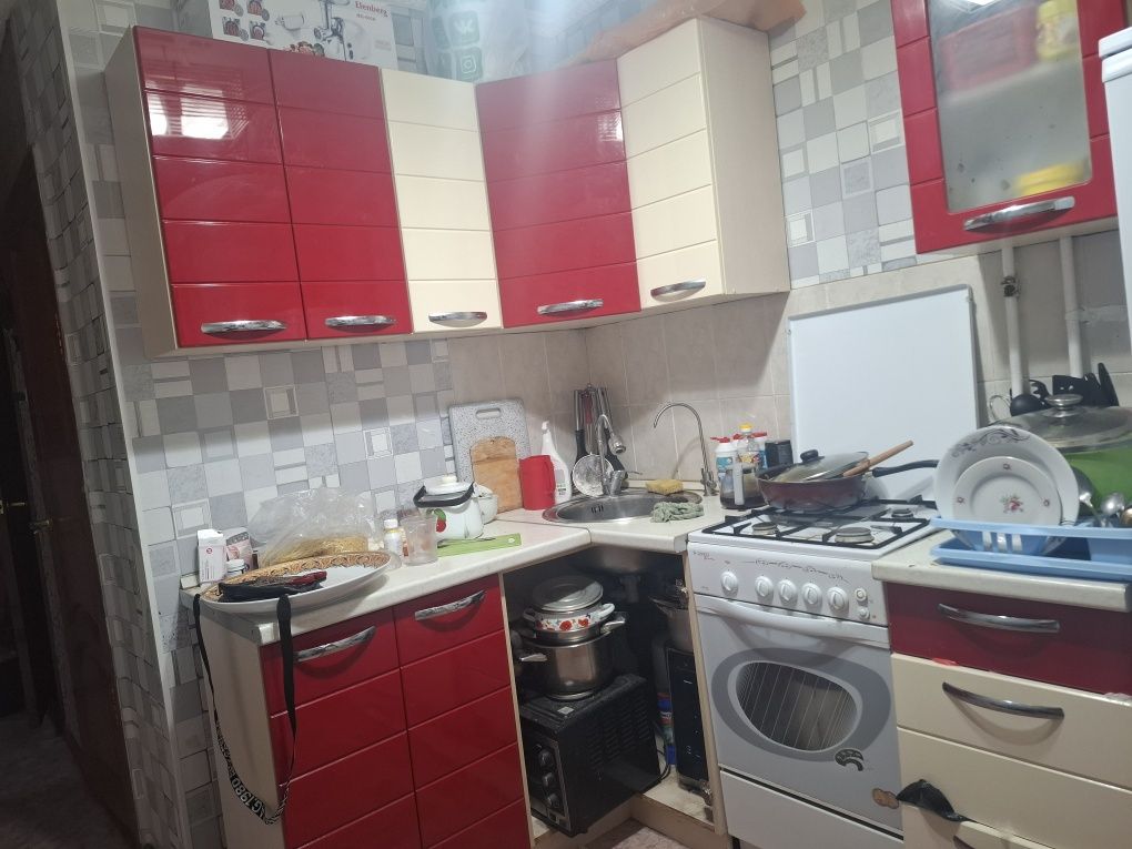 Продам кухонный гарнетур