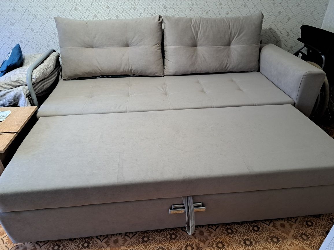 Продам Диван  новый раскладной