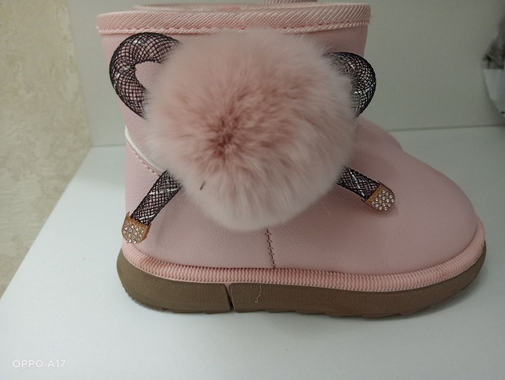 Продам детскую обувь