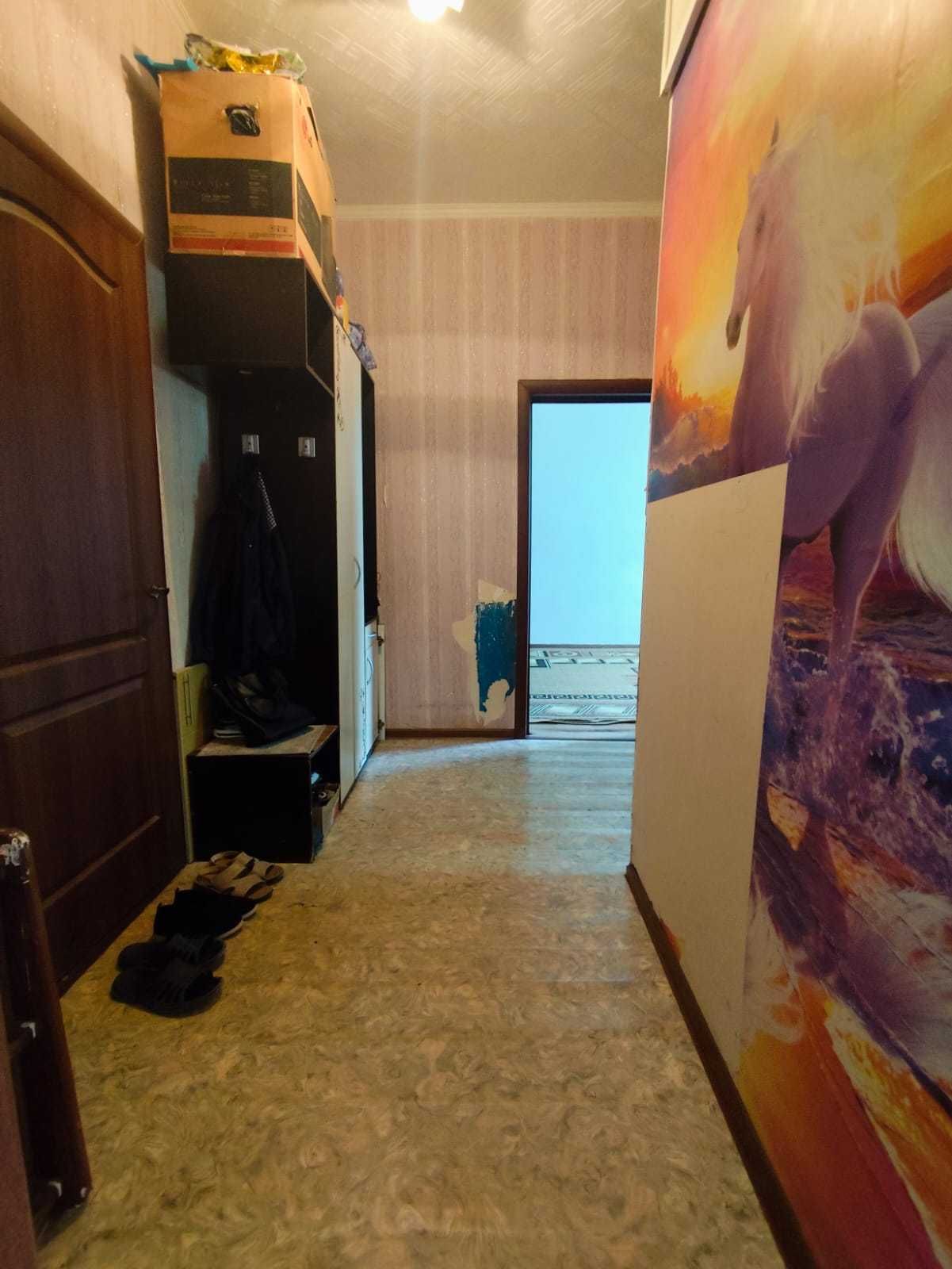 Продается 2 ком общежитие.