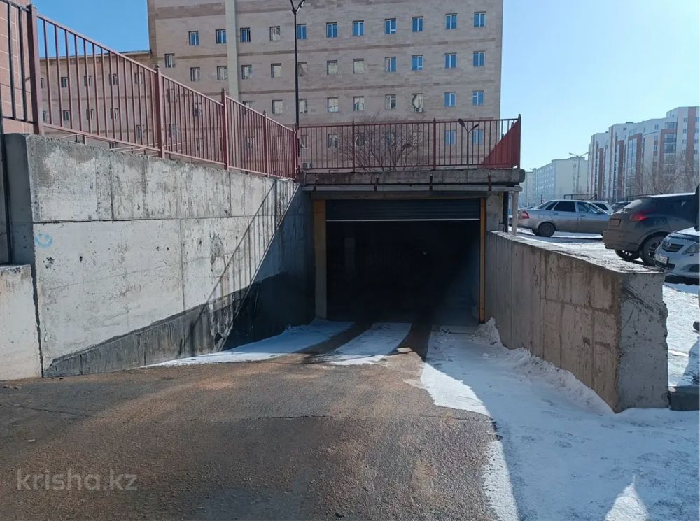 Продается однокомнатная улучшенная квартира (кухня студия).