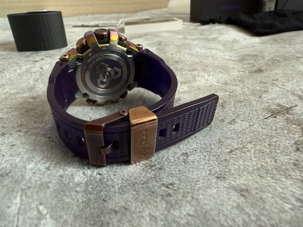 Casio G Shock MTG B-3000 PRB Aurora Oval