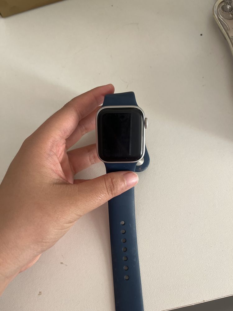 Apple Watch SE 40мм, оригинал, жақсы жағдайда”