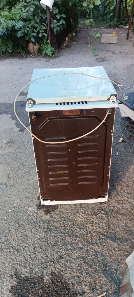 Продам газ плиту норд