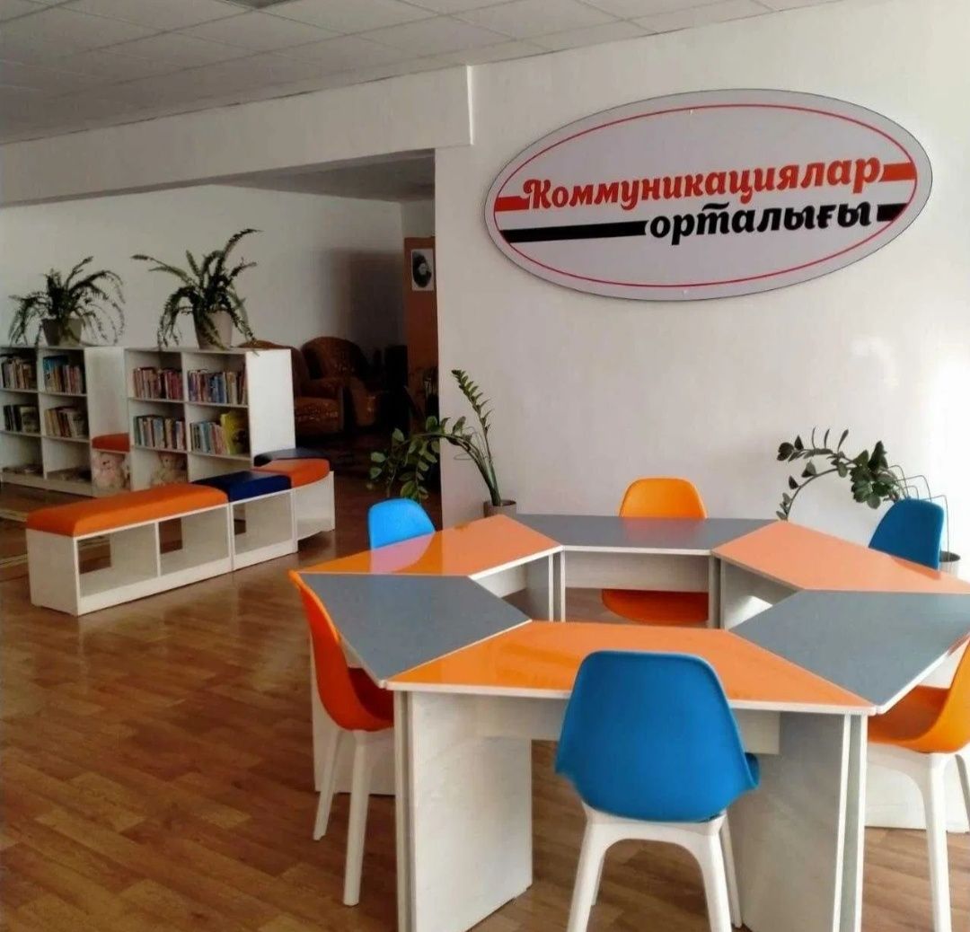 Столы ,стулья ,барные,в наличии
