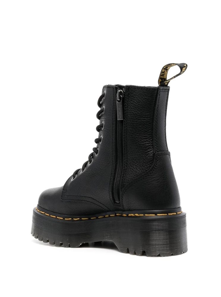 Продам зимние ботинки Dr.Martins