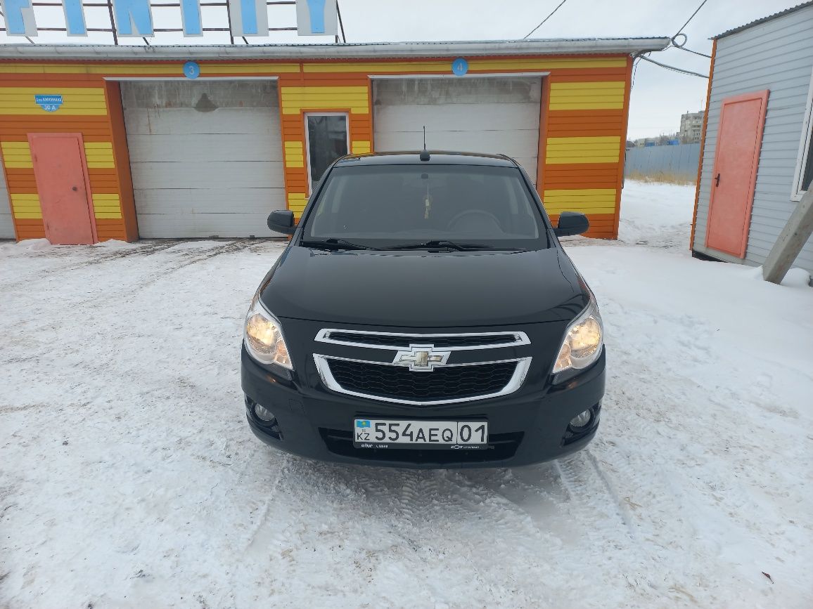 Продам автомобиль шевроле кобальт