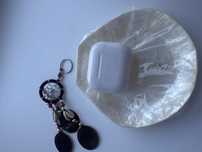 Продам Airpods 3 б/у срочно