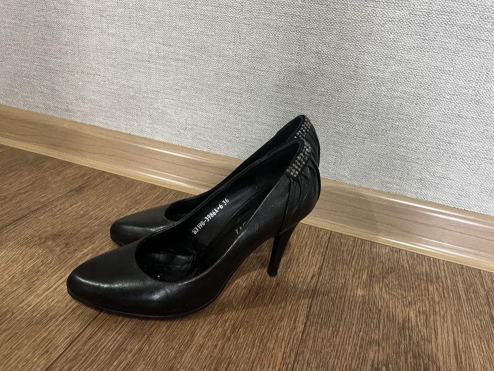 продам кожанные туфли