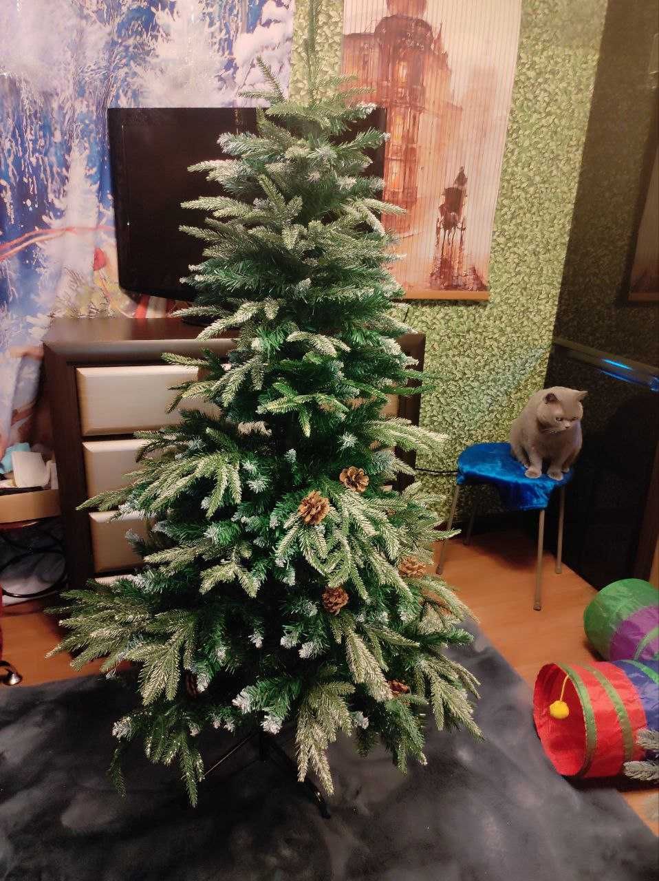 продам елку с шишками 150см