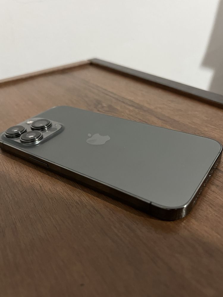 Продам Iphone 13 pro