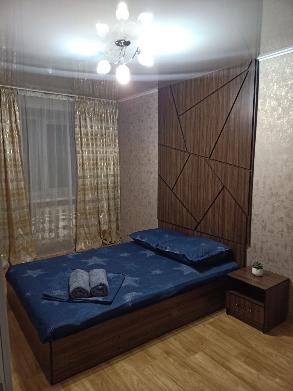 Посуточно 2х комн квартиры Центральный рынок, УКа вокзал, Бурова