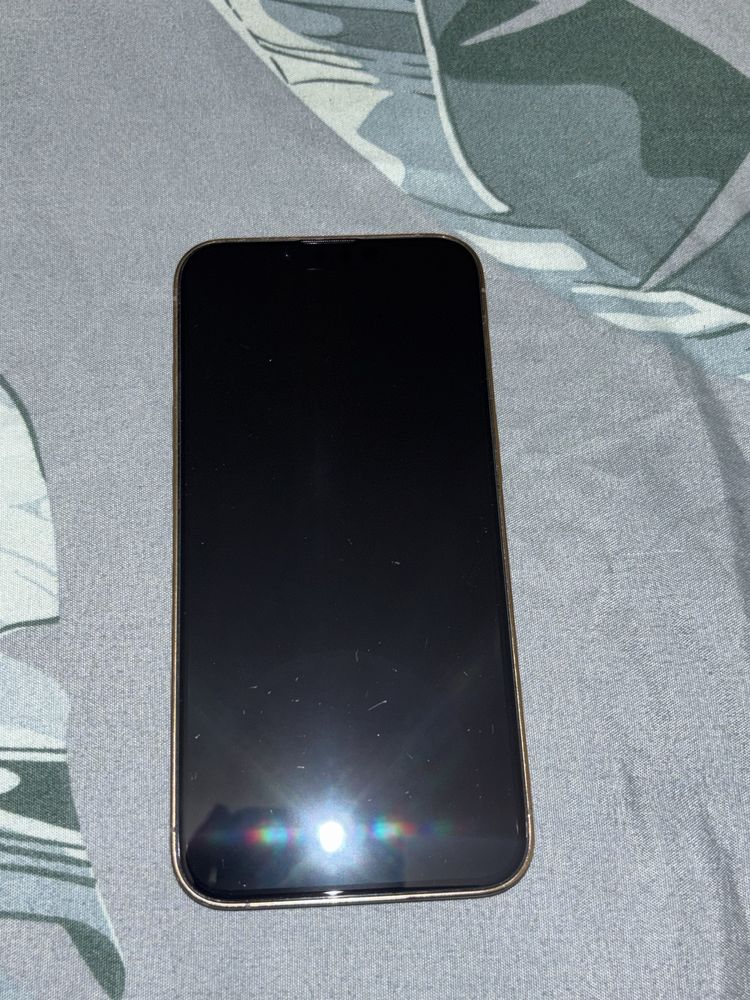 IPhone 13 Pro gold