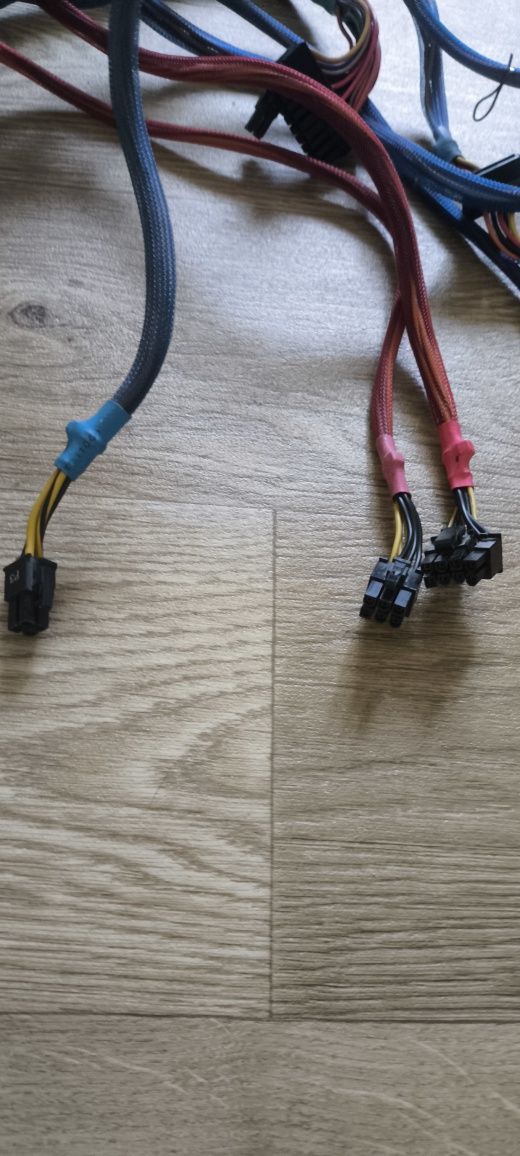 блоки питания на 530W и  550W