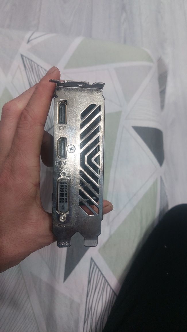 Продам видеокарту  Rx560 2 GB