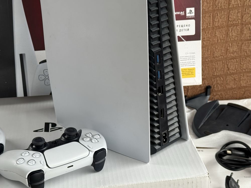 Sony PlayStation 5 в идеальном состоянии,Sony PlayStation 5 825GB