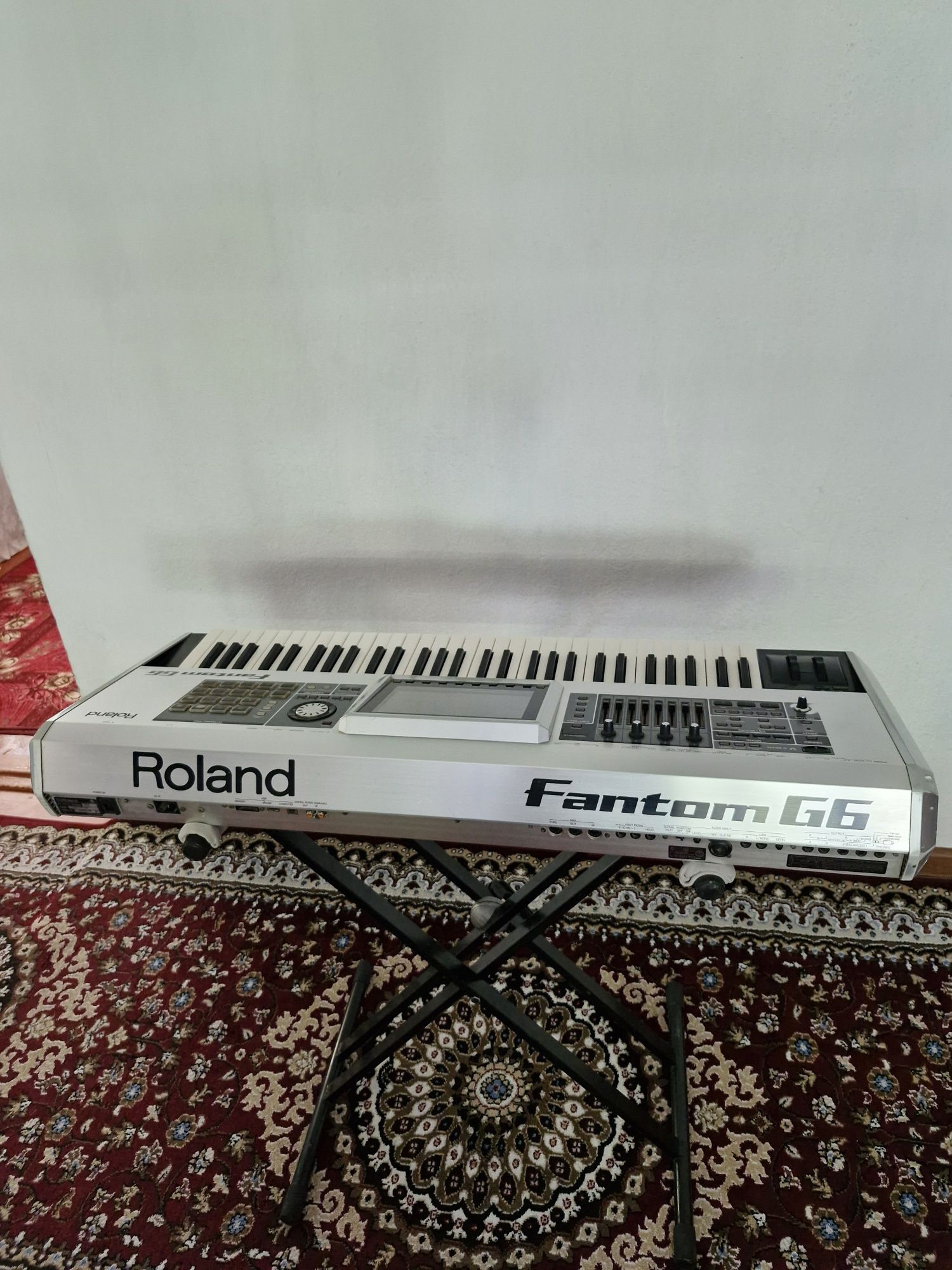Синтезатор ROLAND Fanton G6