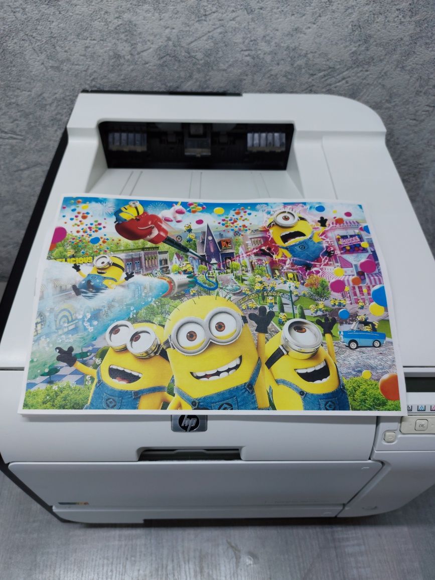 HP Color 300 M351a
Цветной лазерный принтер