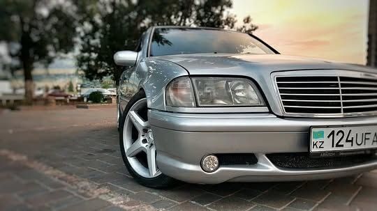Mercedes W202 передний бампер С55