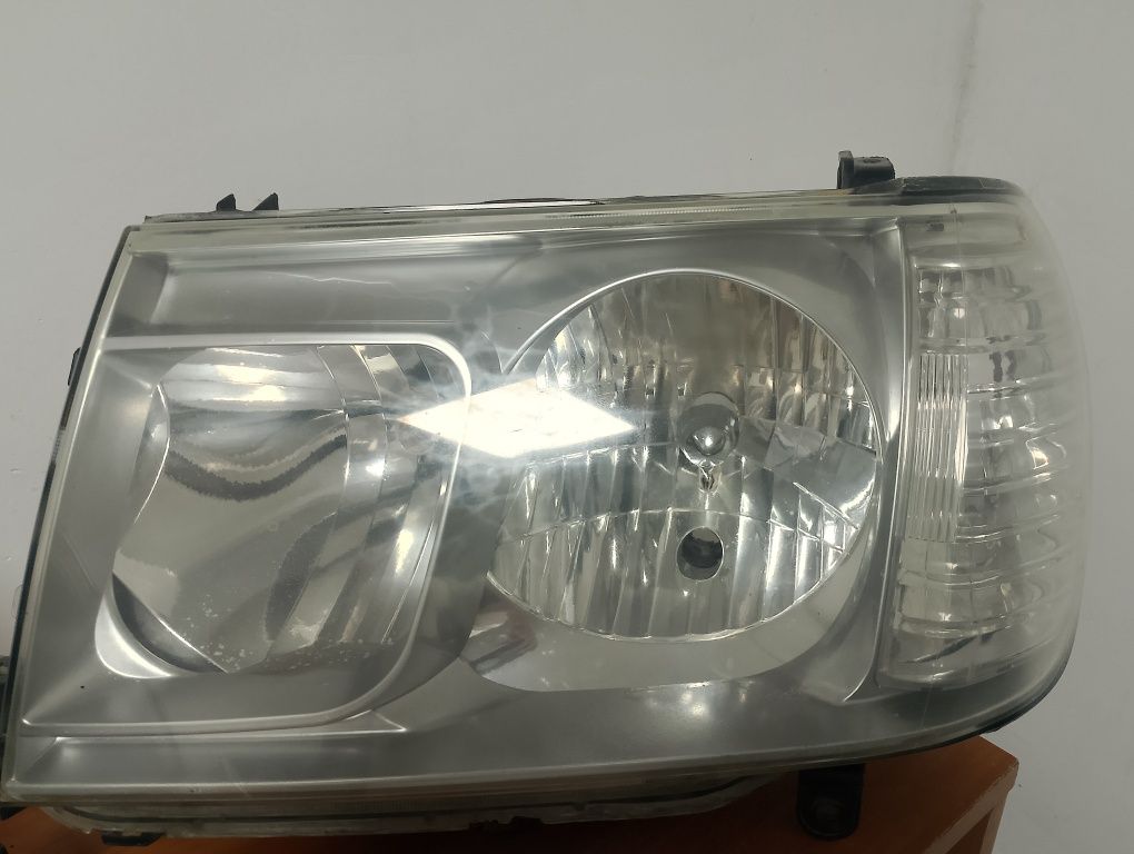Продам фары на Toyota Land Cruiser 100