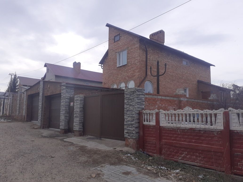 Продам дом в центре Куленовкий или обмен на квартиру