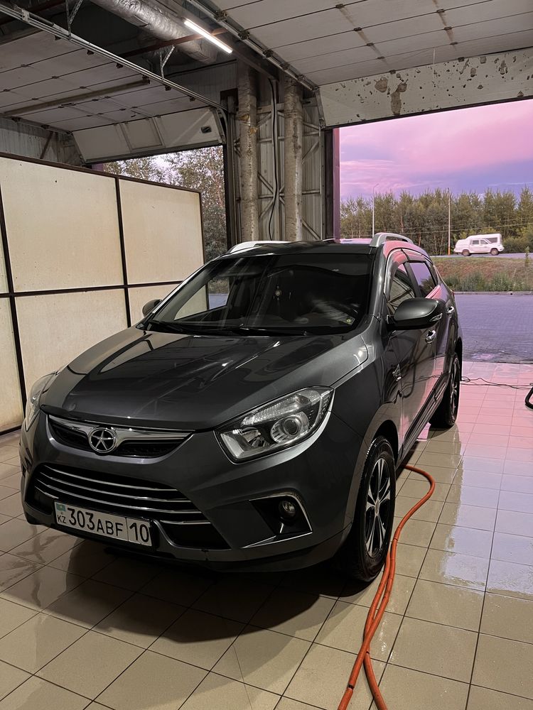 Продам  jac s5 в хорошем состоянии