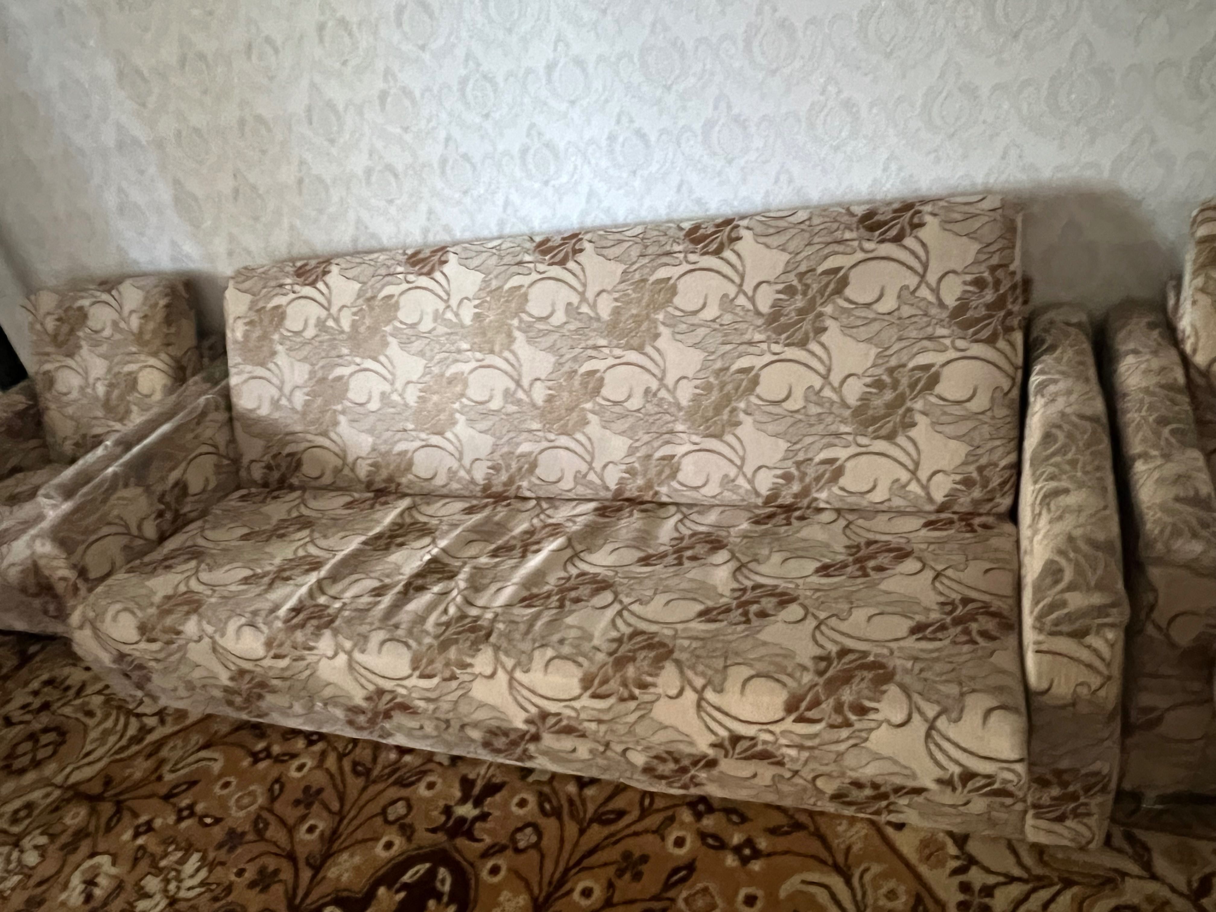 Диван с креслами