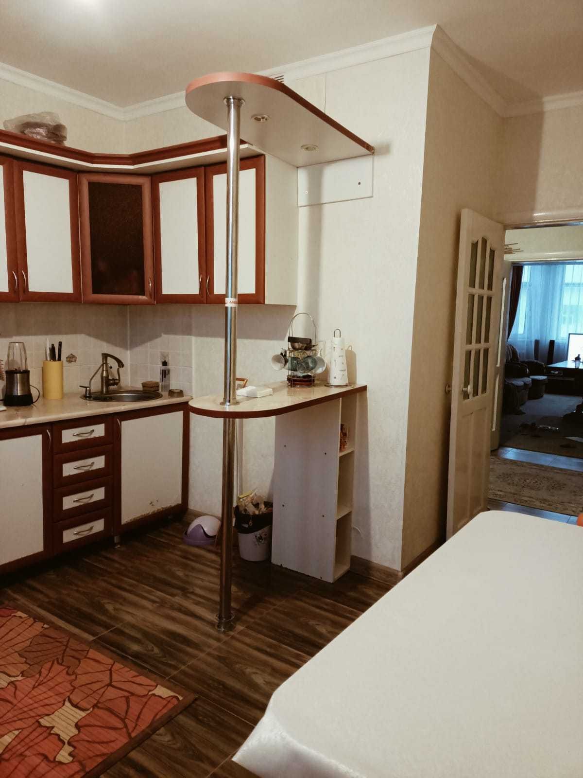 Продается 3 комнатная квартира в мик. Астана