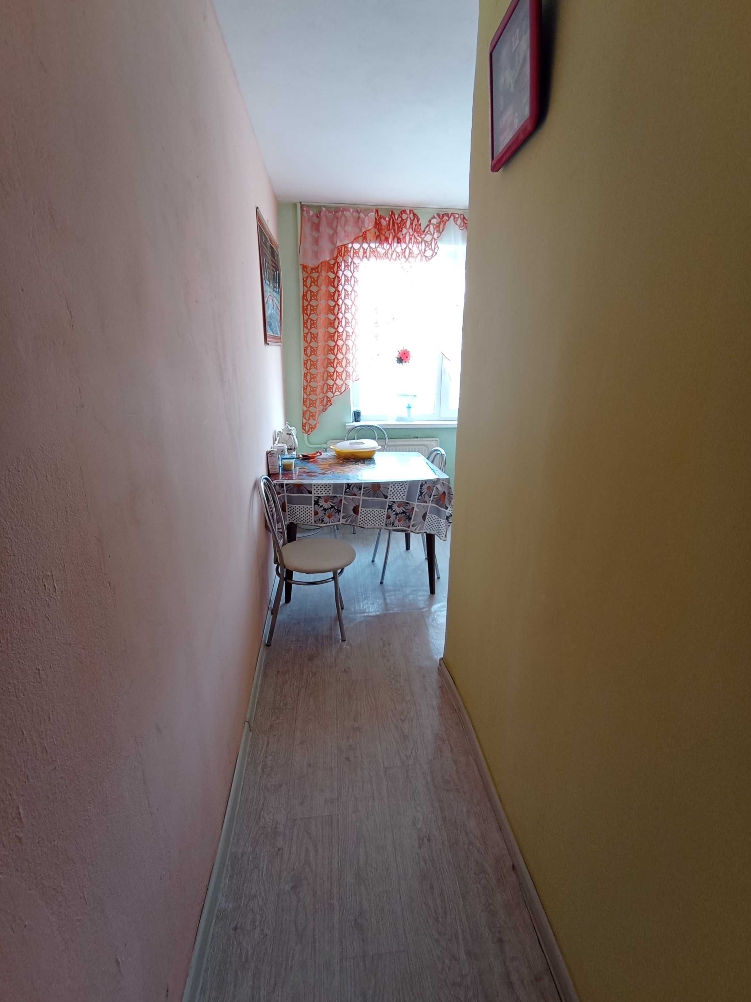 Продам 2 комн. квартиру в Уральске