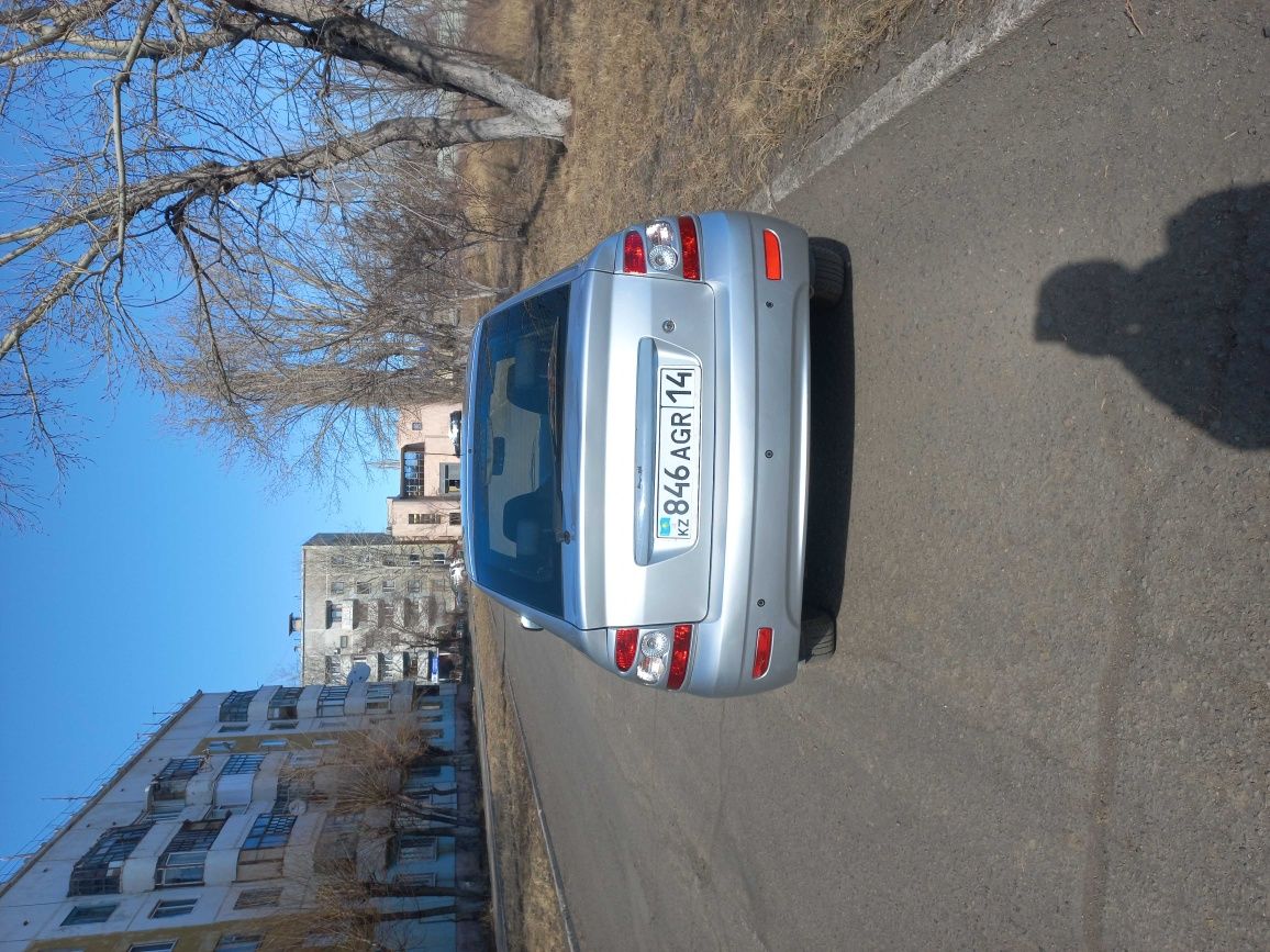Продам приору хэтчбек