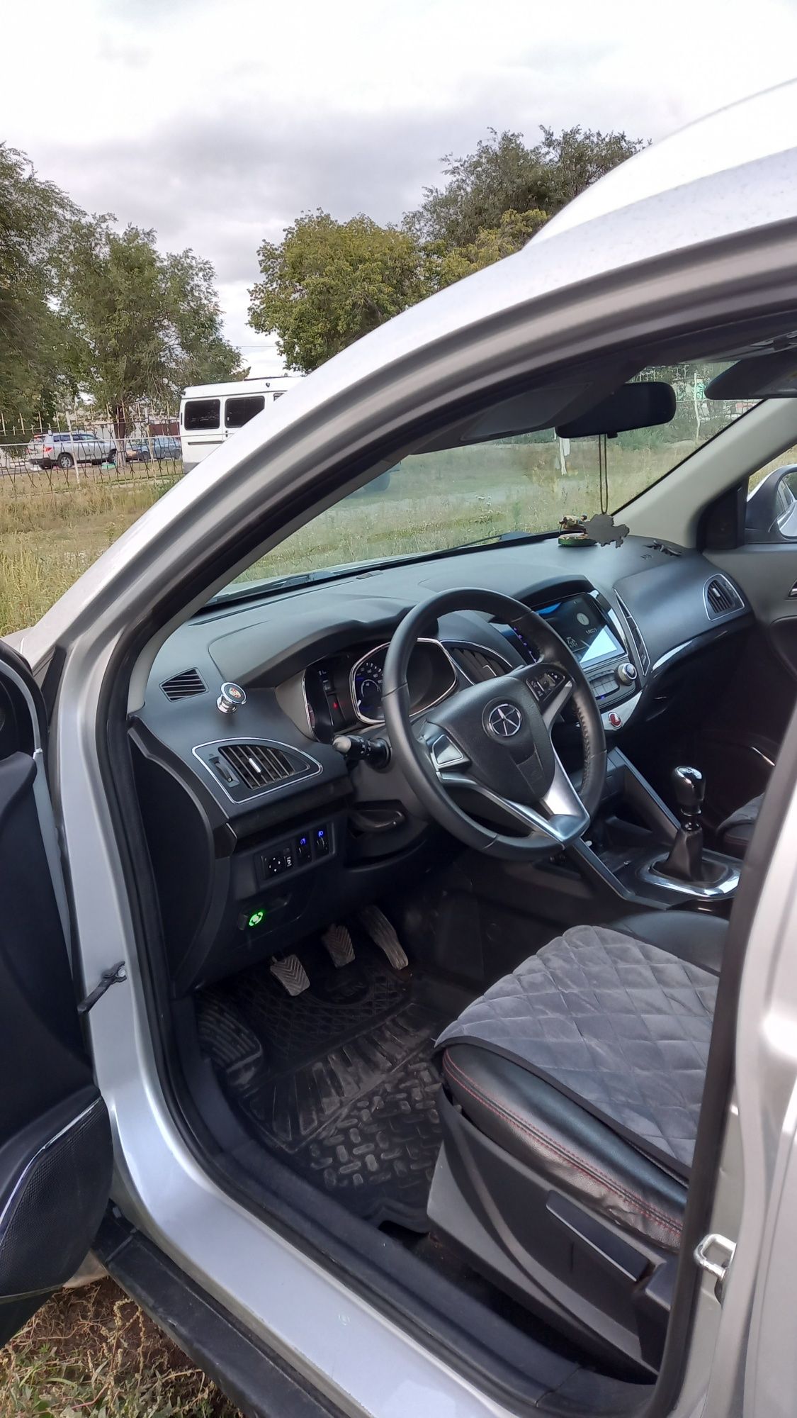 Продам JAC S5 в хорошем состоянии.