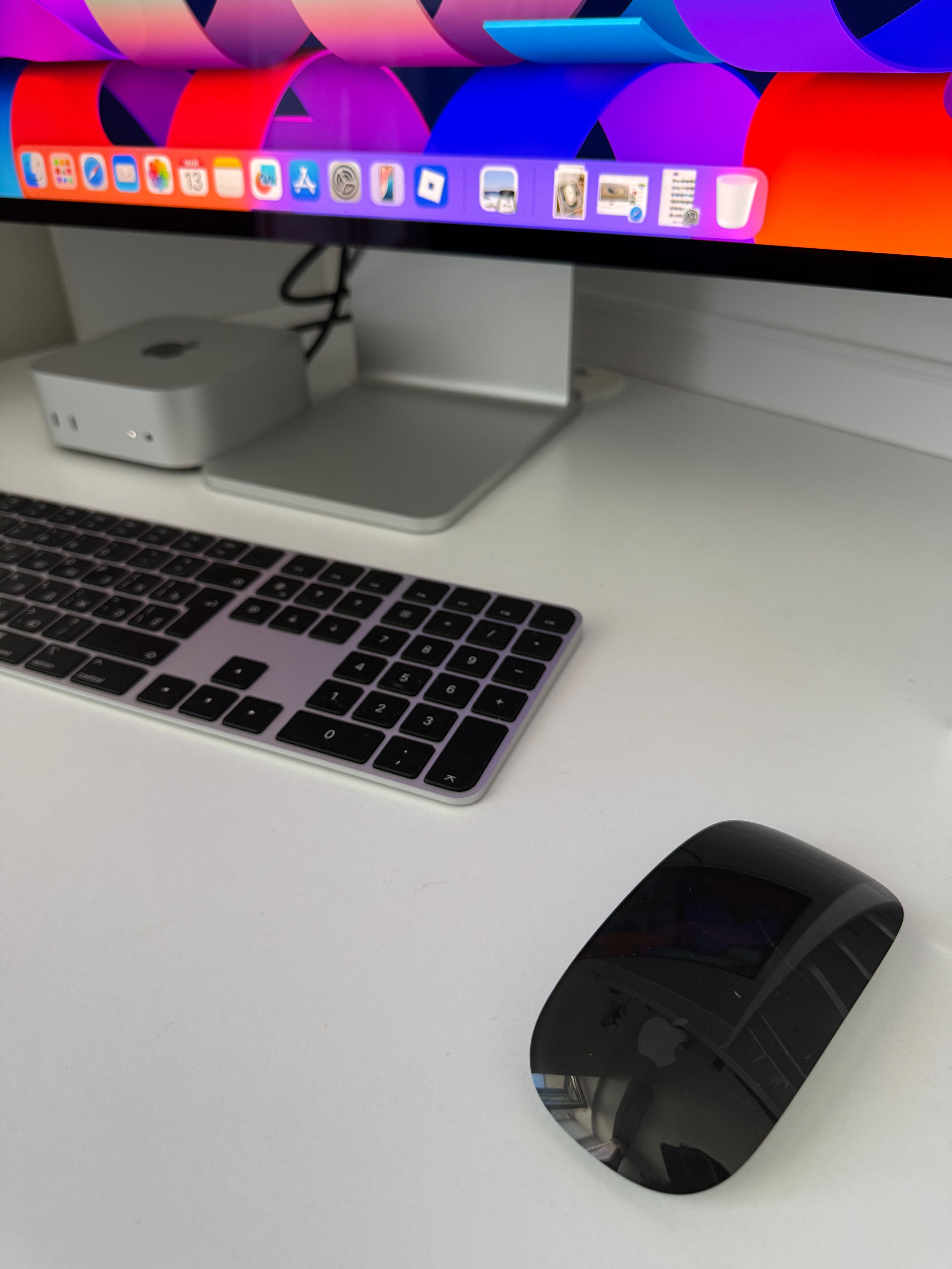 Продам полный комплект Apple Mac со своим монитором мышкой и клавой