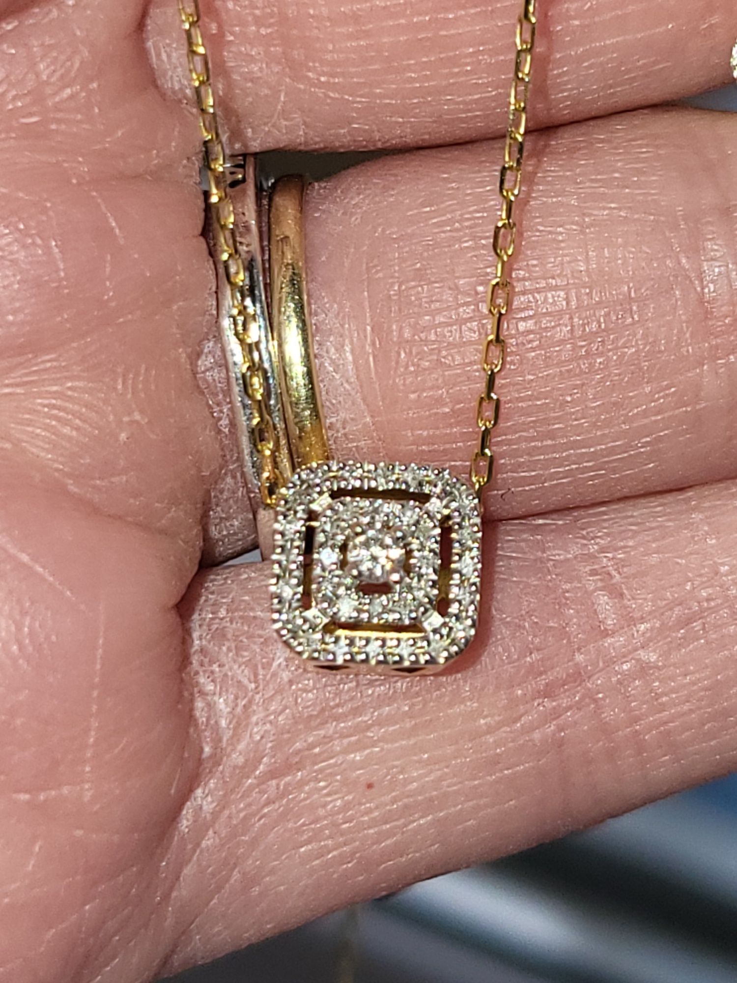 Продам ювелирное украшение