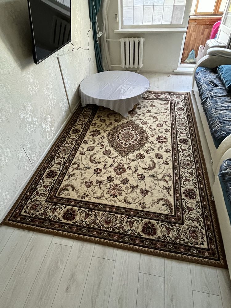 Ковер 2*3 чистый