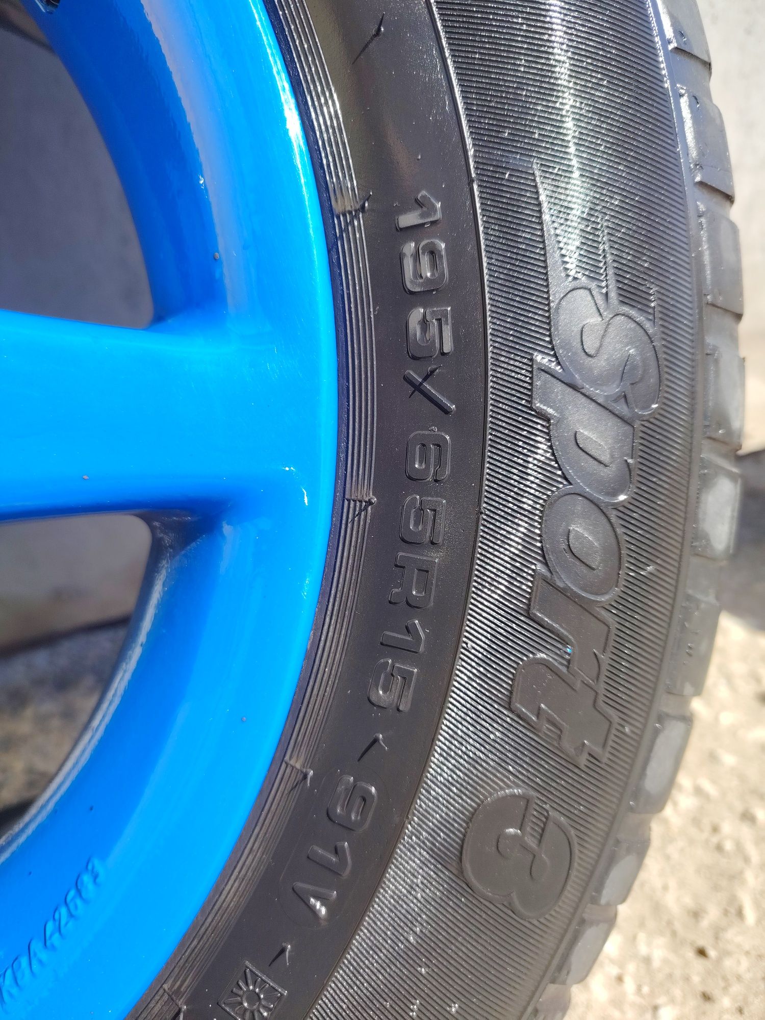 Продам резину 195/65 r15 cordiant. Можно с дисками.