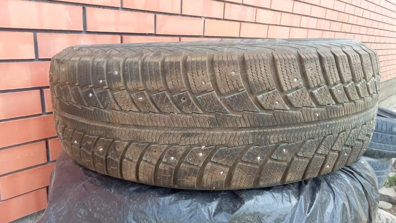 Продам зимние шины
