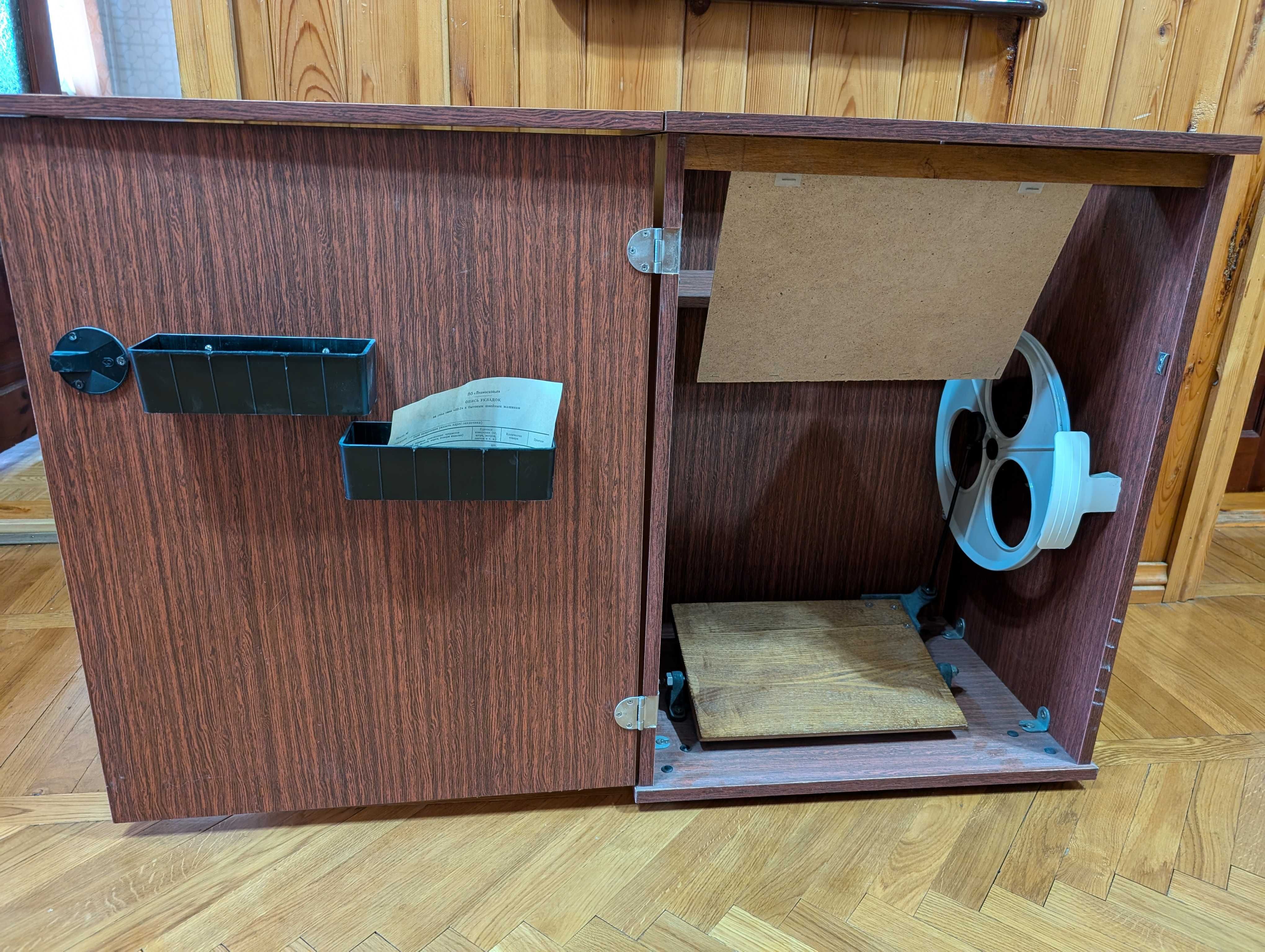 Продам новую швейную машинку Чайка 143-22-1