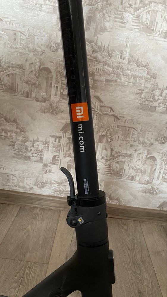 Продам Электросамокат Xiaomi