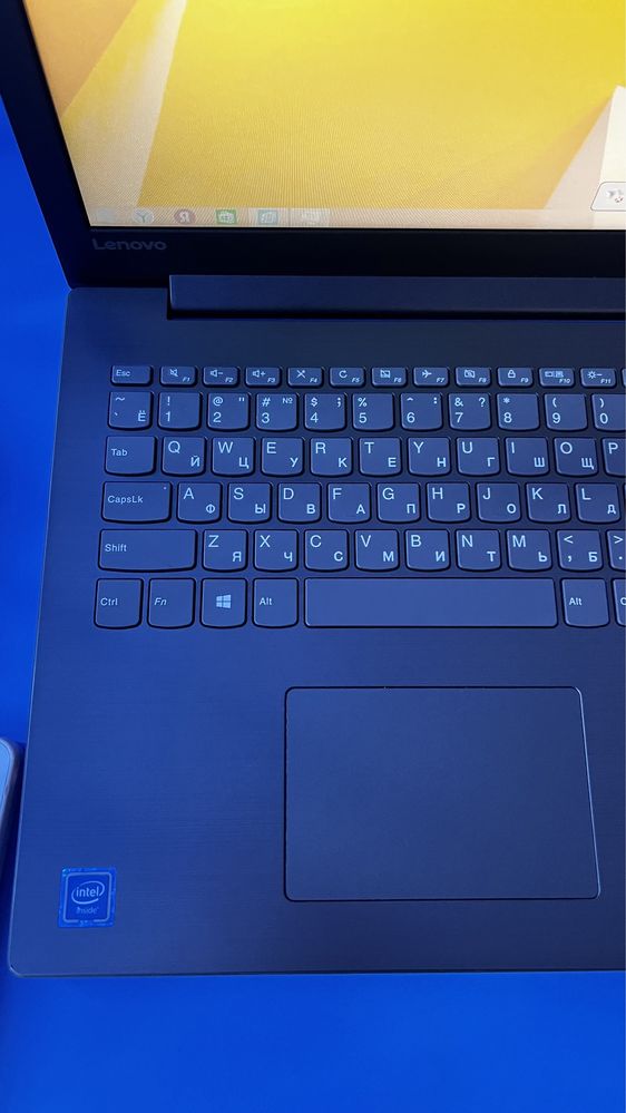 Ноутбук Lenovo 120000