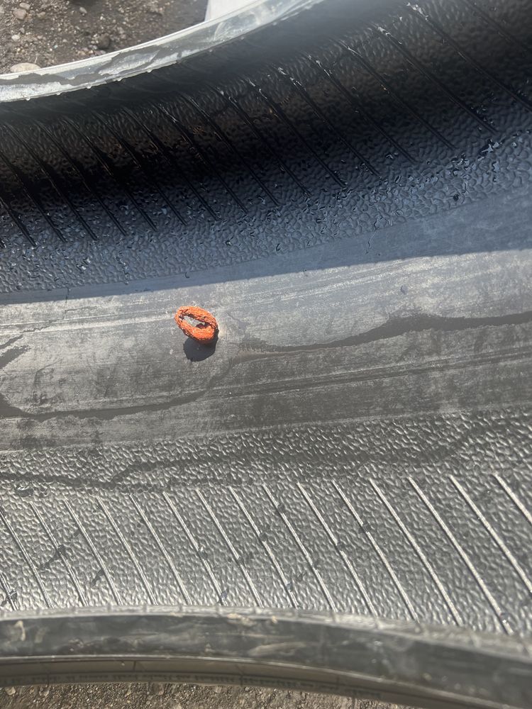 Летние Pirelli зад 315/30R22, перед 275/35R22