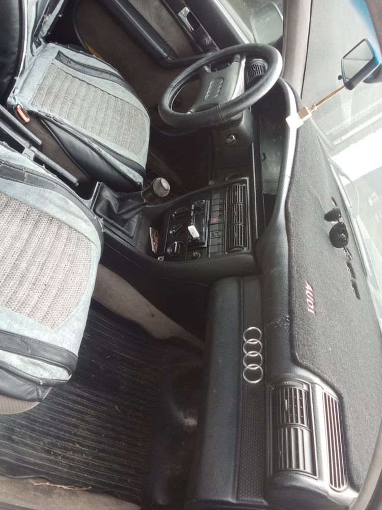 Продам машину Audi 100