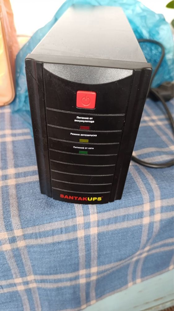 Источник бесперебойного питания Santak ups