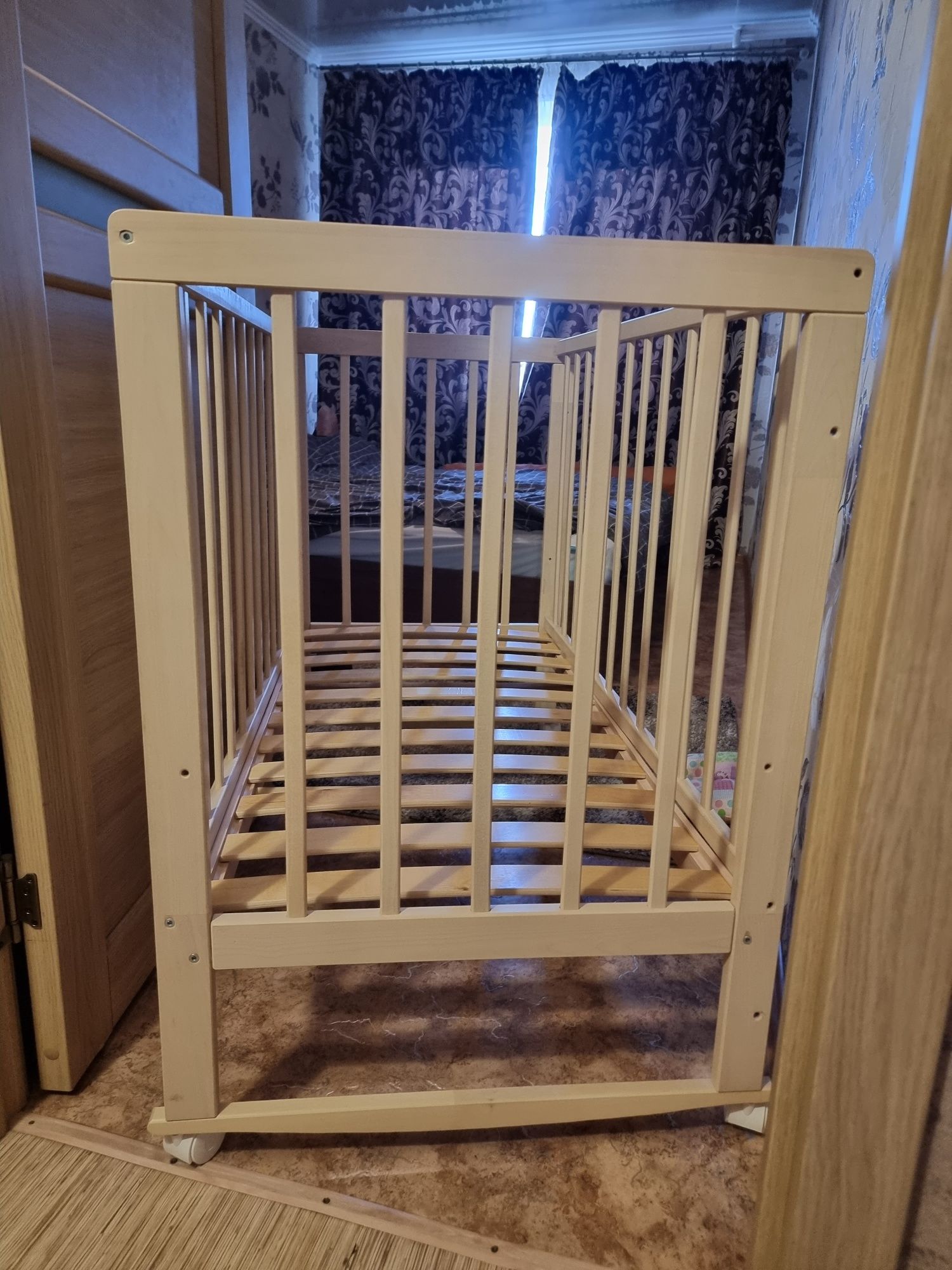 Продам детскую кроватку