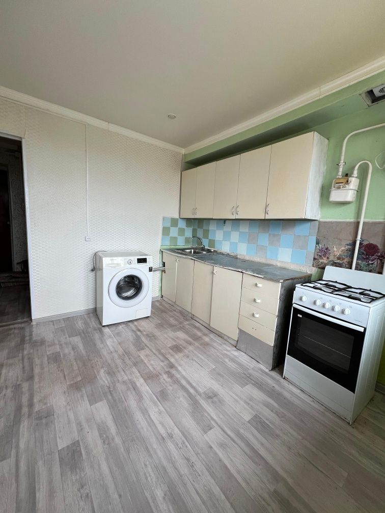 Продаётся 1 комн, 8 школа, Окт