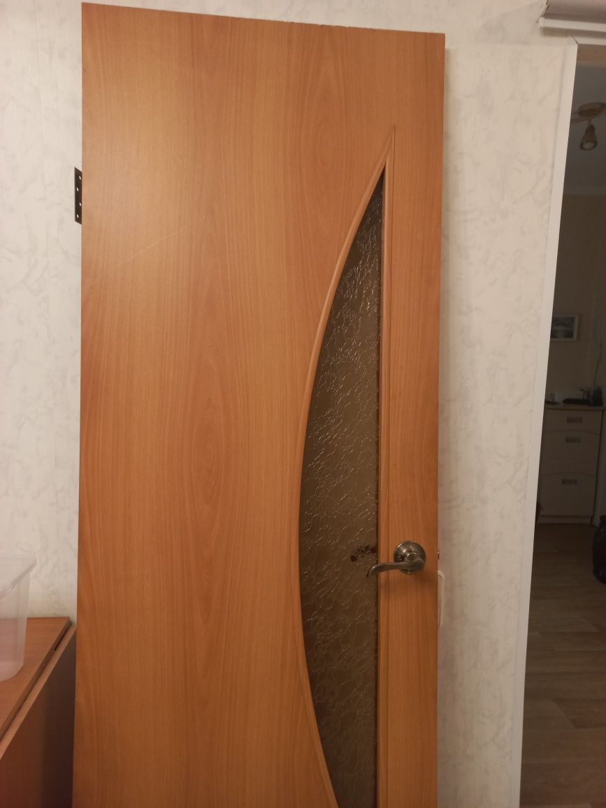 Продам межкомнатную дверь