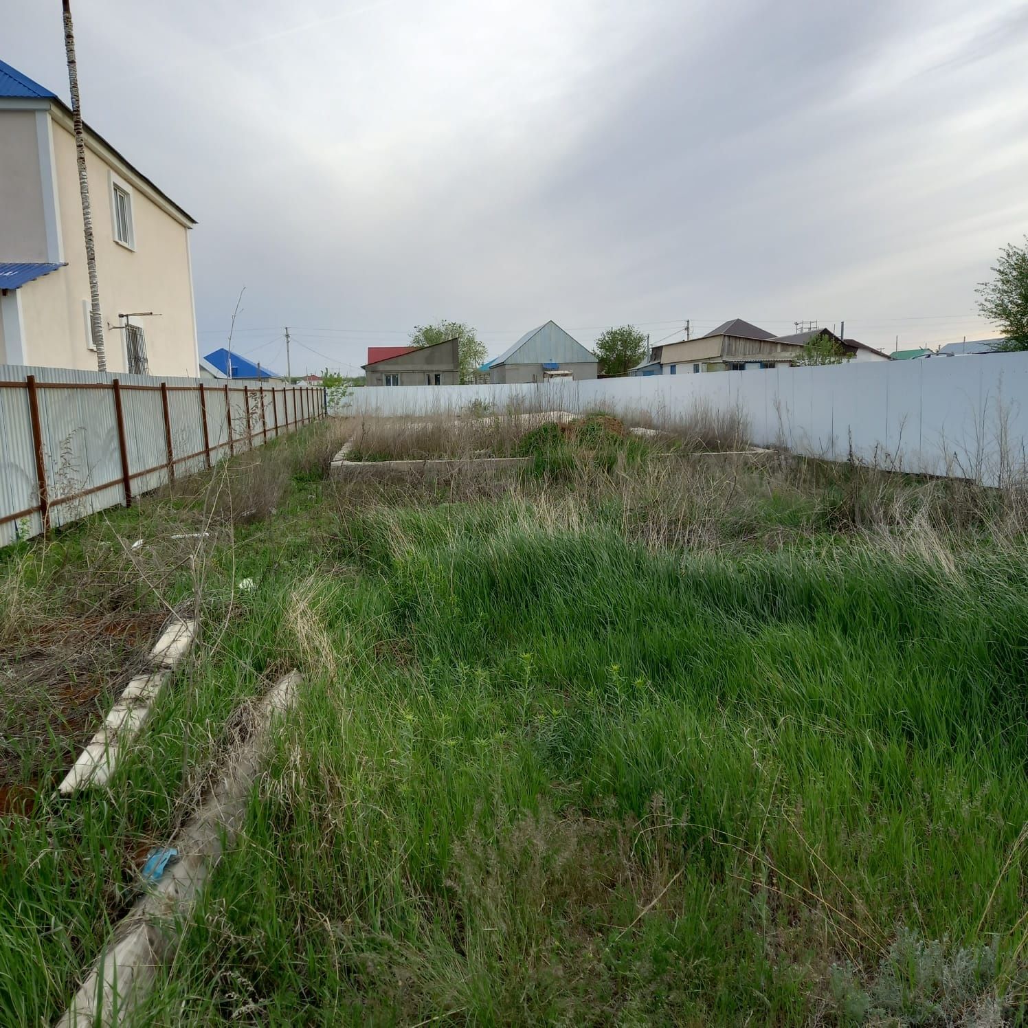 Продам 5 сот земли р/н Птицефабрика  в центре